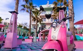 Wi-Ki-Woo Boutique Hotel
